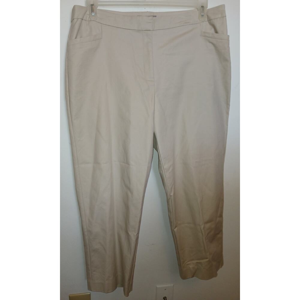 Chico's Khaki 2.5 Pants Business Casual Tan Flat Front Cropped Skimmers 14